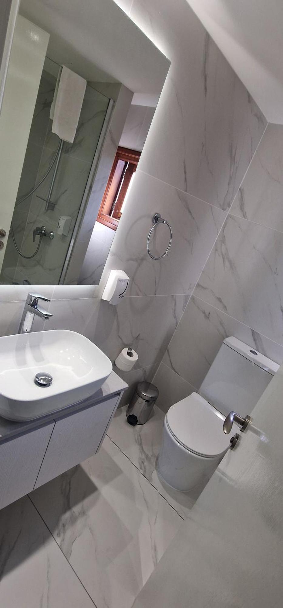 Y & P Latchi Hotel Pokoj fotografie